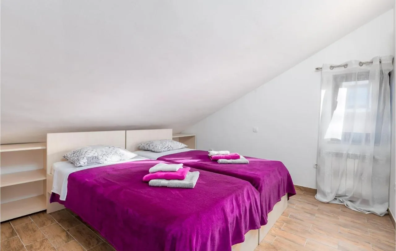 Gorgeous Apartment In Rijeka With Kitchen
