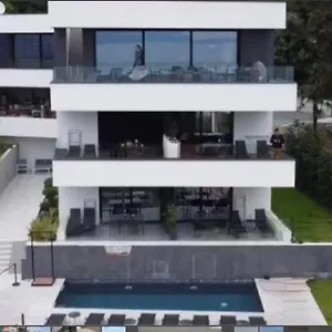 4* Appart hôtel V